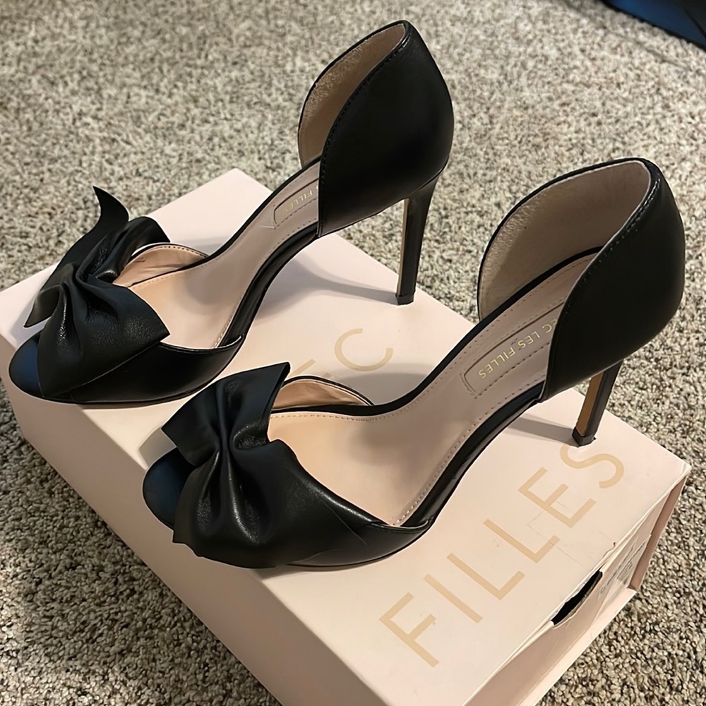 AVEC LES FILLES Black leather heels with bow